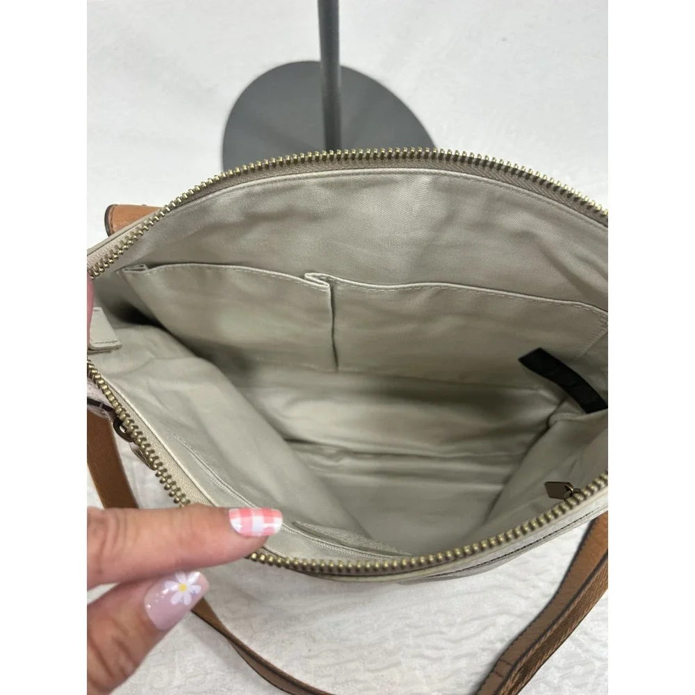 Fossil cream & brown pebbled leather purse zip closure womens
